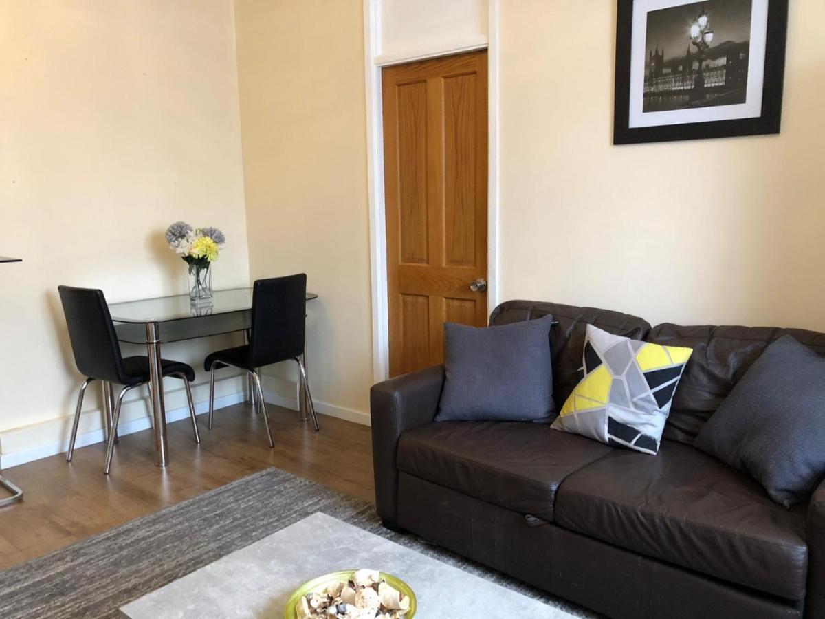 Entire Flat Very Comfortable 1 Bedroom ロンドン エクステリア 写真
